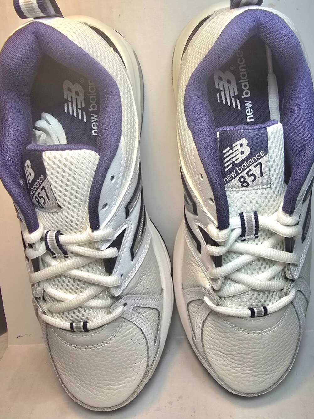 New Balance running shoes size: 6.5 mens medium